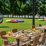 Ibis Hotel