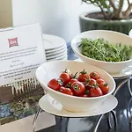 Ibis 3*