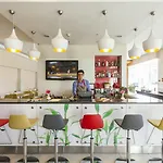 Ibis Отель