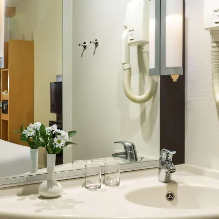 Ibis 3*