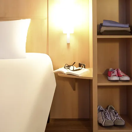 Ibis Hotell 3*