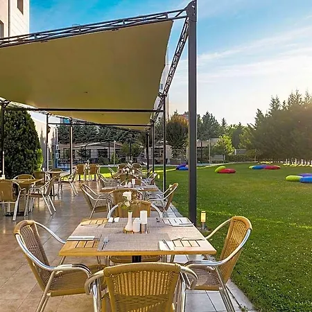 Ibis 3*