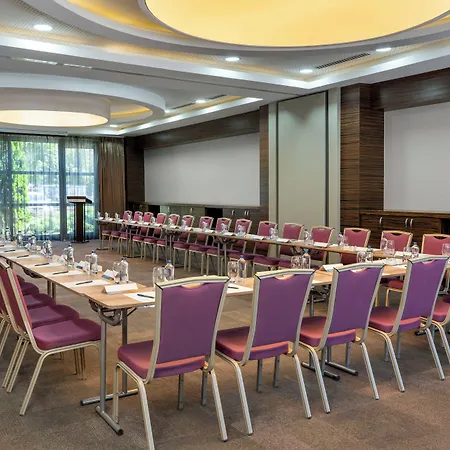Ibis Hotel 3*
