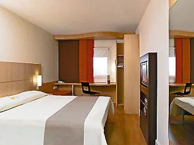 Ibis Отель 3*